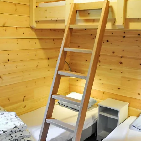 Holiday Village De Vacances *